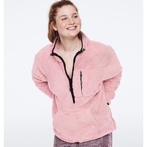 VS PINK NWT SHERPA TEDDY HALF ZIP